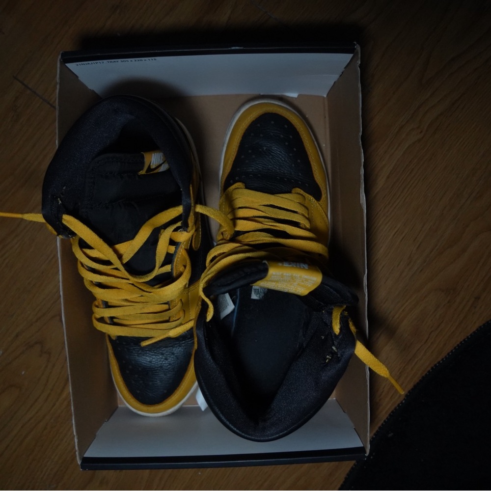 Nike Black and Yellow Kids Sneakers